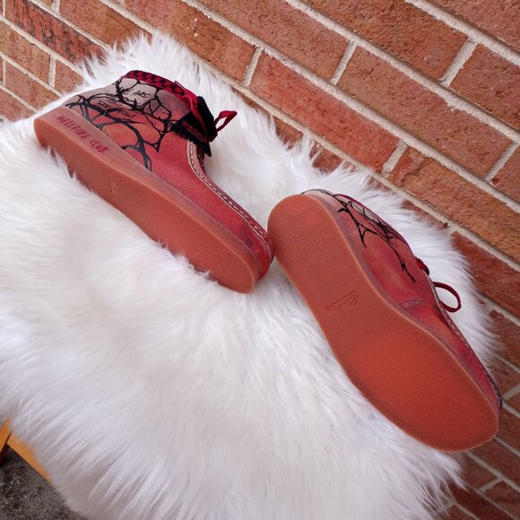 Rare Clarks Original Wallabees Stranger Things Hellfire Club Shoes Men's Size: 8 - Picture 15 of 16